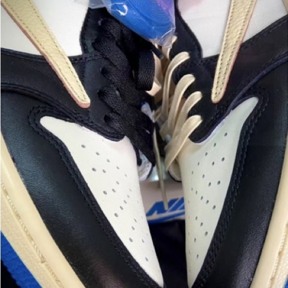 Nike Travis Scott Jordan’s - Picture 2 of 3